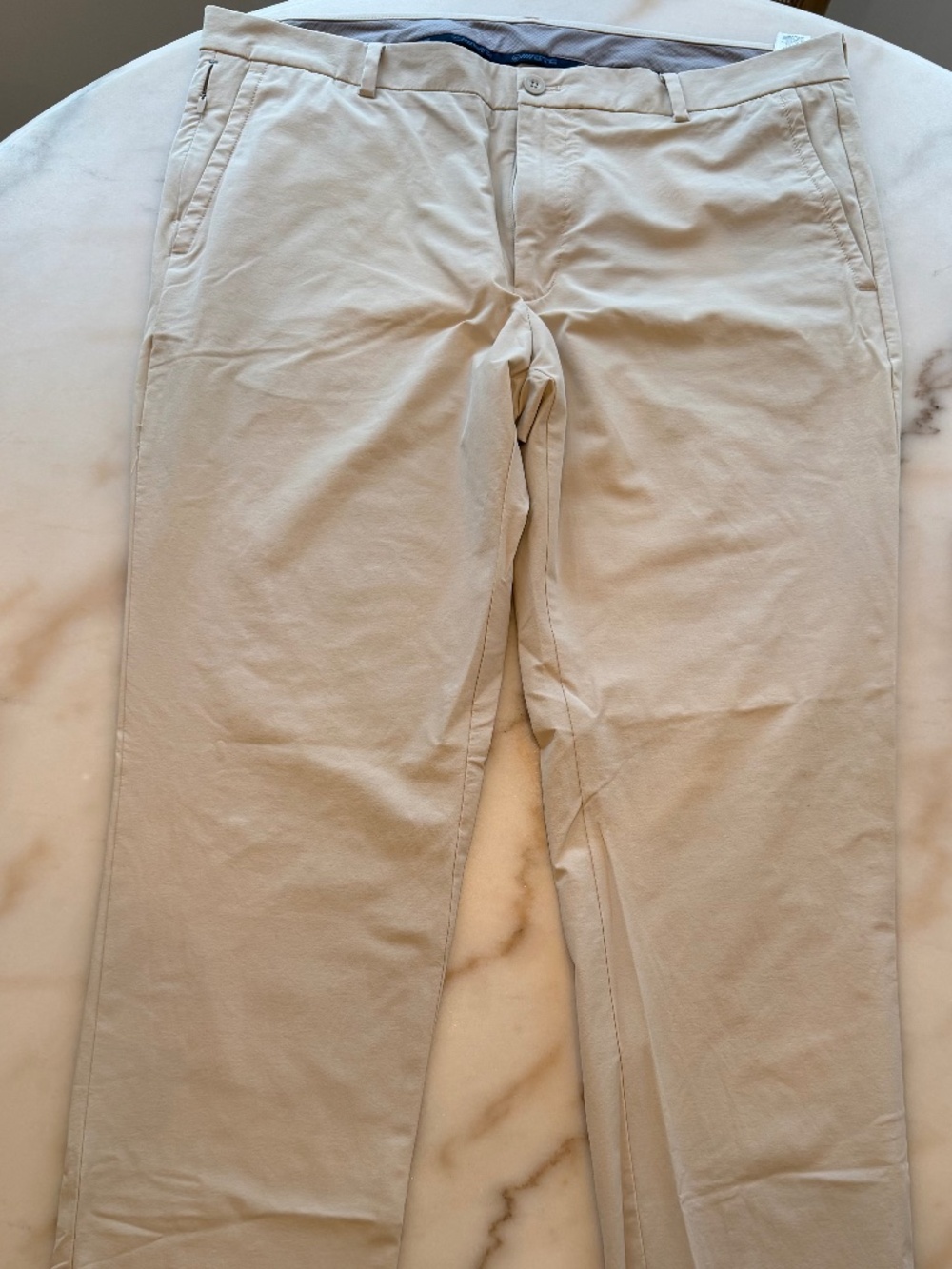 Vinyard Vines / 38" / Bone / 55% Cotton / 32% Nylon / 13% Spandex On-The-Go